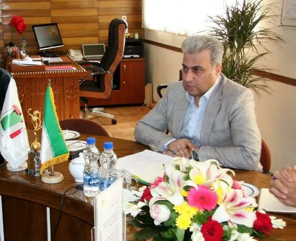 به دلیل کمبود کاغذ و کارتن بسیاری از کالاها روی خط تولید مانده اند/نیمی از تولید کشور به دیگر کشورها صادر می شود