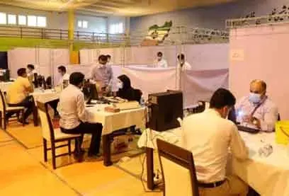 افتتاح مرکز واکسیناسیون تجمیعی کرونا شرکتهای پتروشیمی منطقه پارس