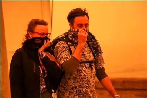  گردو غبار آفریقایی یونان را فرا گرفت 
