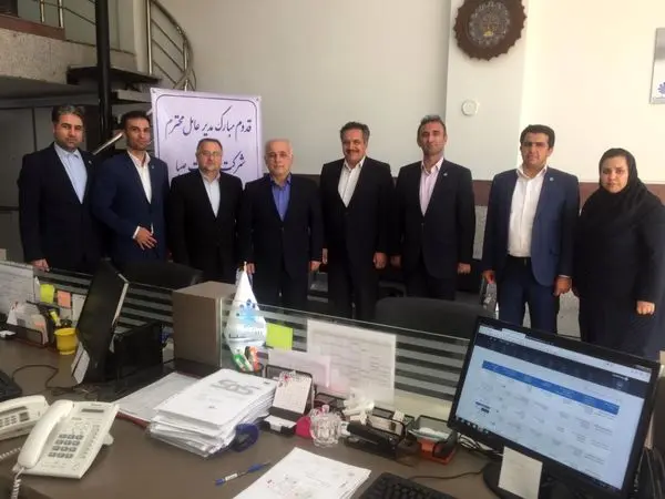 بازدید دکتر چایچی از شعبه بیمه حکمت یزد