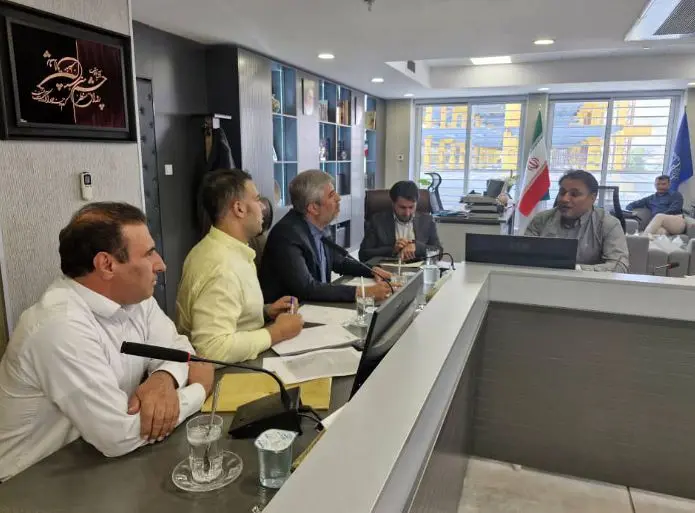 دیدار معاونت مالی و اقتصادی فروشگاه‌های زنجیره‌ای رفاه با معاونت مالی شهرداری شیراز