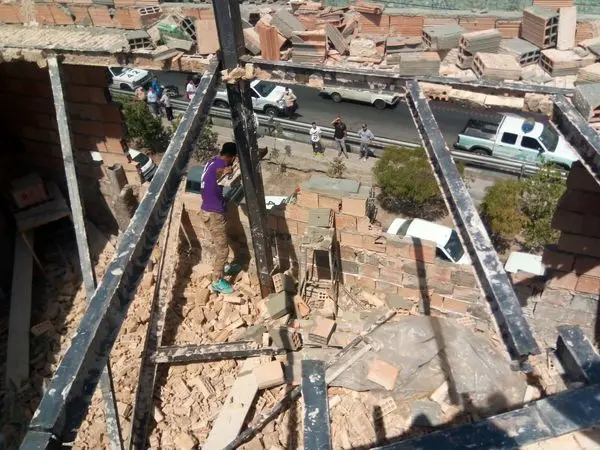 برخورد جدی با ساخت و سازهای غیر مجاز در ناحیه 7 منطقه 4