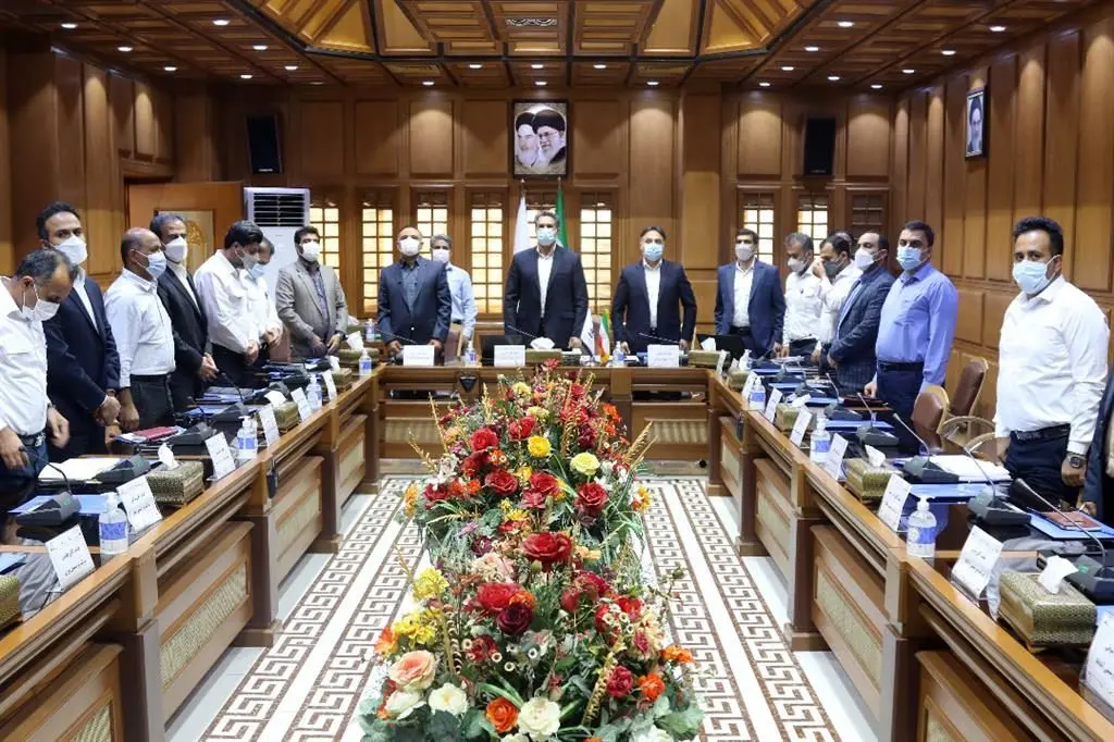 احمد خسروی مدیر منابع انسانی پتروشیمی پارس به عنوان مدیر نمونه شناخته شد