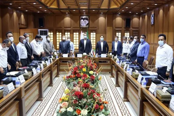 احمد خسروی مدیر منابع انسانی پتروشیمی پارس به عنوان مدیر نمونه شناخته شد
