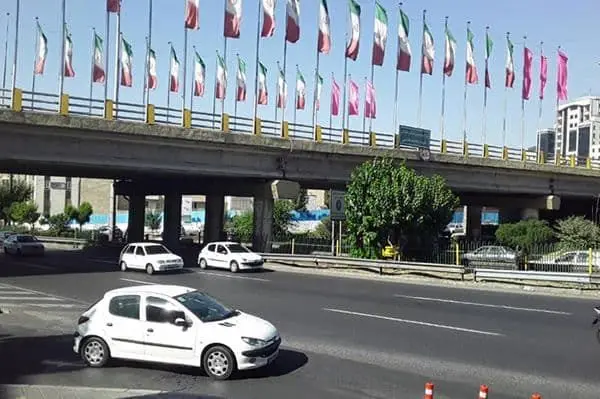 آغاز عملیات مقاوم سازی و بهسازی لرزه ای پل تقاطع بزرگراه یادگارامام(ره) با بلوار مرزداران