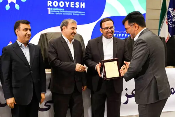پتروشیمی نوری برگزیده اولین همایش محیط زیستی رویش در منطقه پارس شد
