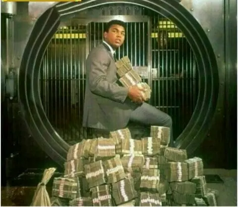  محمدعلی کلی و پول‌هایی که فقط دریک مسابقه برنده شد+عکس