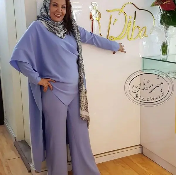 لباس های عجیب خانم بازیگر در یک سالن زیبایی+عکس