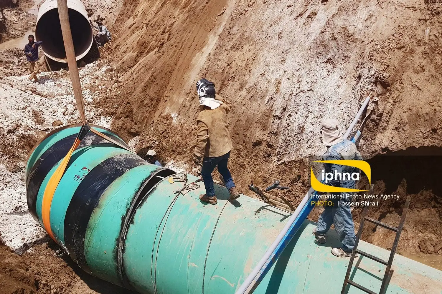 عاملان تجمعات اخیر + عکس