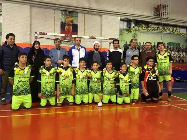 دبیرستان «محمود افشار» قهرمان شد