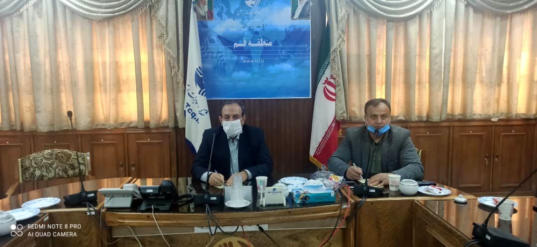 حضور مدیر روابط عمومی مخابرات قم در برنامه بی تعارف رادیو

