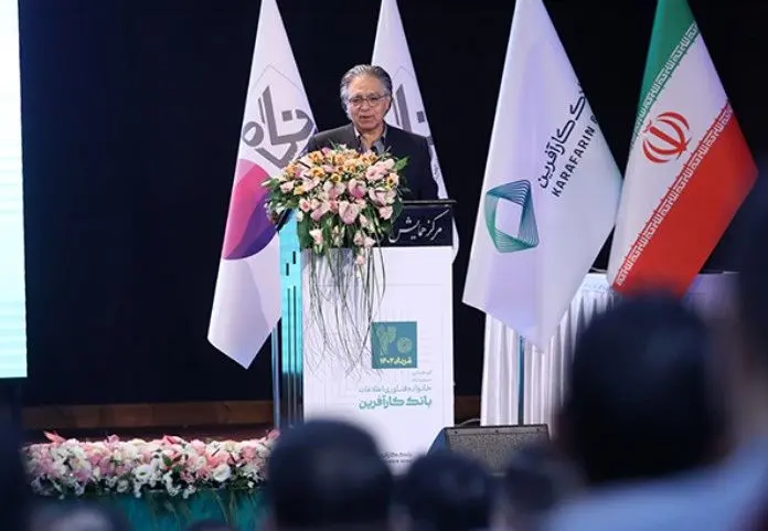 هدف بانک کارآفرین، تبدیل‌شدن به بانک هوشمند است