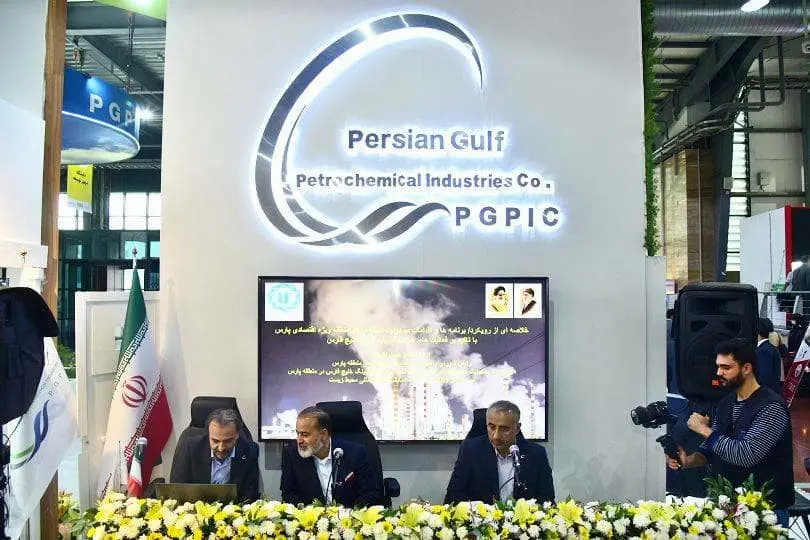 کاشت ۸ میلیون نهال در خوریات بندر ماهشهر توسط پتروشیمی بندر امام

