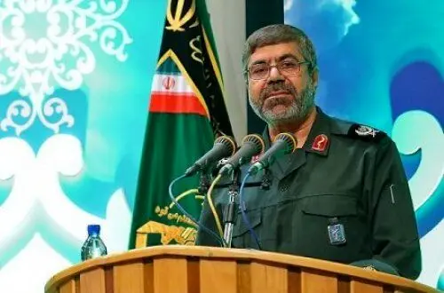 سپاه بدون توجه به عملیات روانی و رسانه ای دشمن به ماموریت های خود می پردازد

