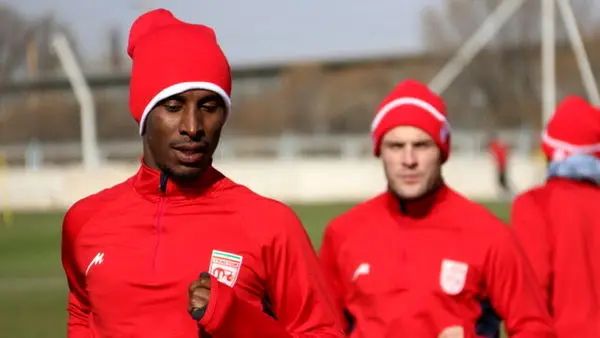 اعلام آمادگی کنستانت برای بازگشت به تراکتورسازی + عکس