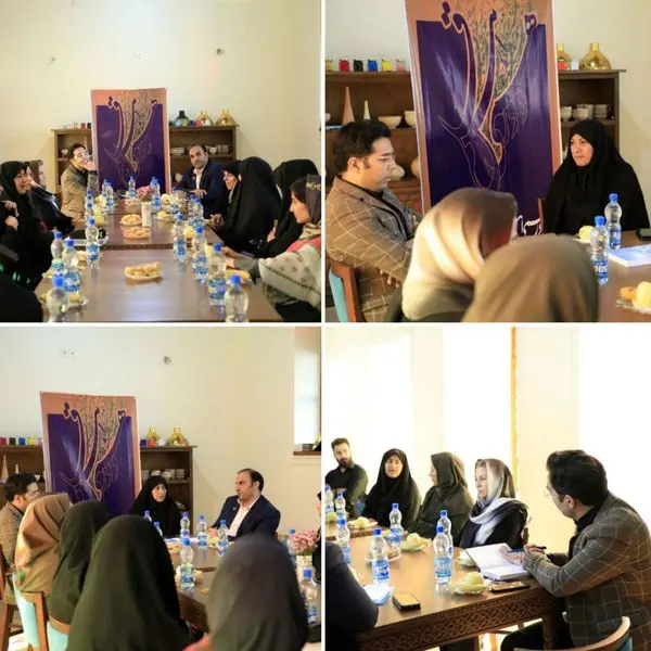 دورهمی اهل قلم منطقه۱۲