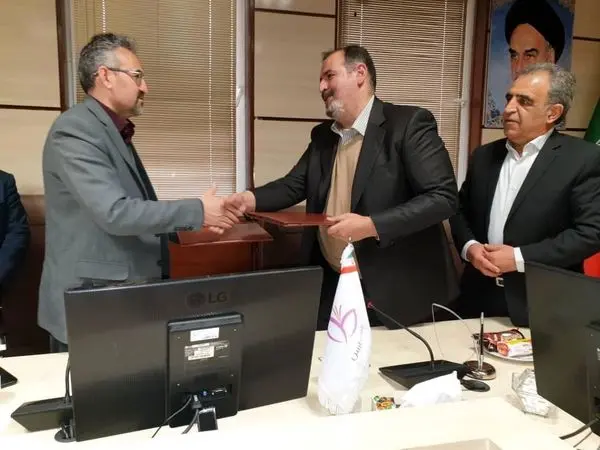 انعقاد تفاهم‌نامه بین شرکت زاوه‌پارس و پژوهشکده زعفران ایران

