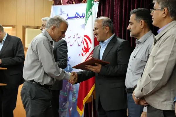 تقدیر از آتش نشانان و کارشناسان ایمنی پتروشیمی بندرامام