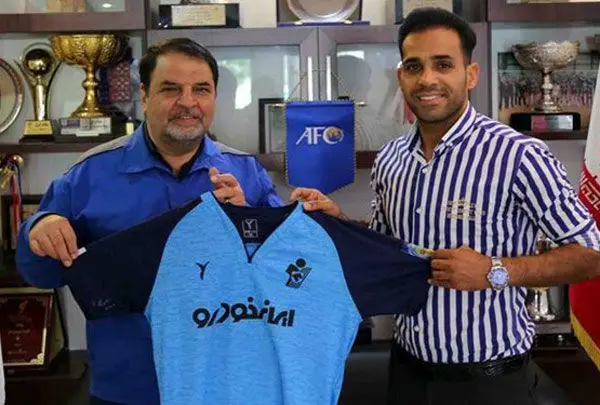 حمودی قراردادش را با پیکان تمدید کرد