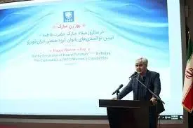 ایران‌خودرو صادرات دوهزار دستگاه خودرو به روسیه را استارت زد


