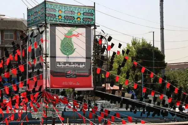 شمال شرق تهران در سوگ حضرت اباعبدالله (ع) سیاه پوش شد
