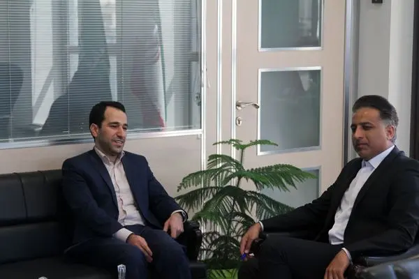 دیدار معاون سرمایه انسانی بانک قوامین با مدیرکل شعب استان تهران
