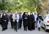 ادامه فعالیت نمایشگاه عطر سیب در پارکینگ فروشگاه شهروند بهاران
