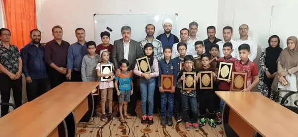 تقدیر از فرزندان ممتاز با حضور جناب آقای دکتر نادرپور