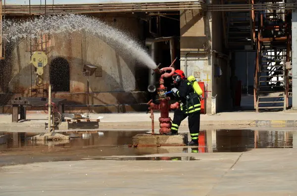 مانور واکنش در شرایط اضطراری در مجتمع پتروشیمی شهید تندگویان برگزار شد
