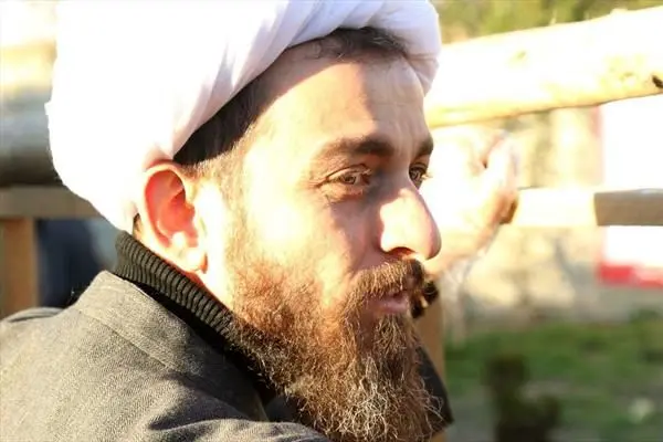 طلبه ای که حامی سگهای ولگرد شد + تصاویر