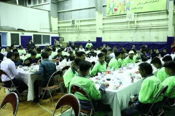 پاکبانان خدوم میهمان ضیافت افطاری شهرداری منطقه ۱۳