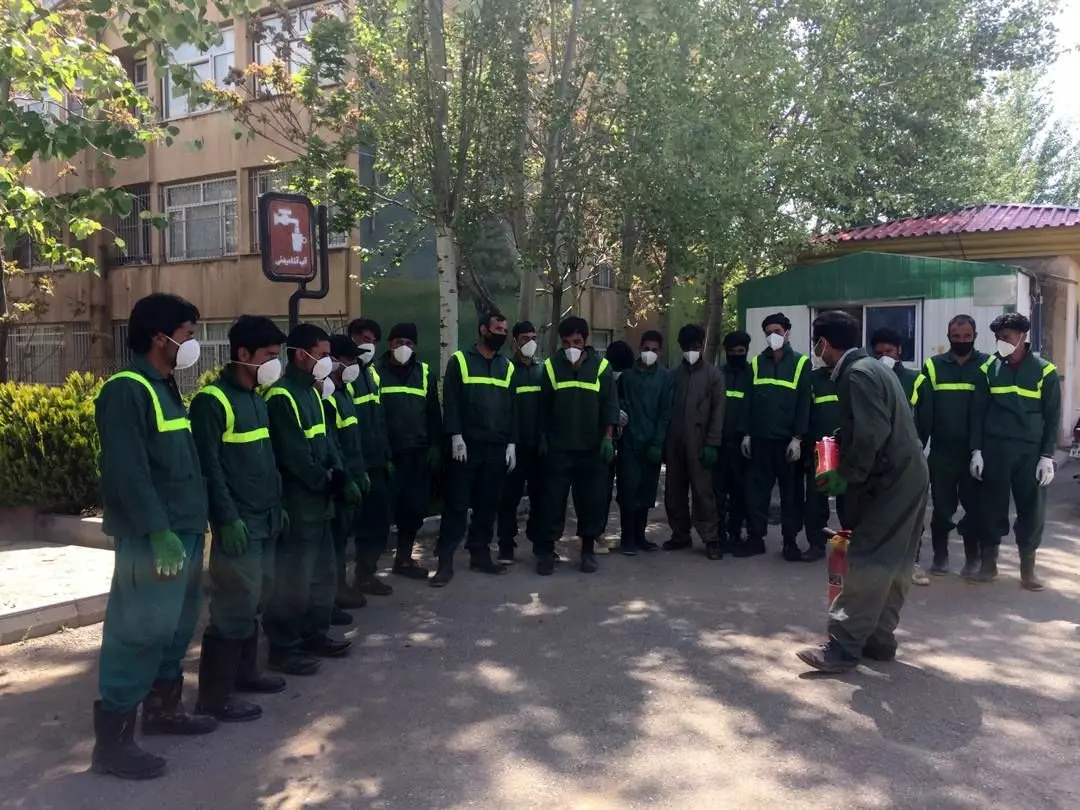  استقرار اکیپ های اطفاء حریق دربوستان هاو باغات منطقه*2

