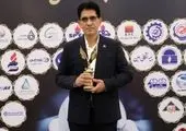 مدیرعامل هلدینگ پتروپالایش اصفهان نشان عالی مدیر سال را کسب کرد