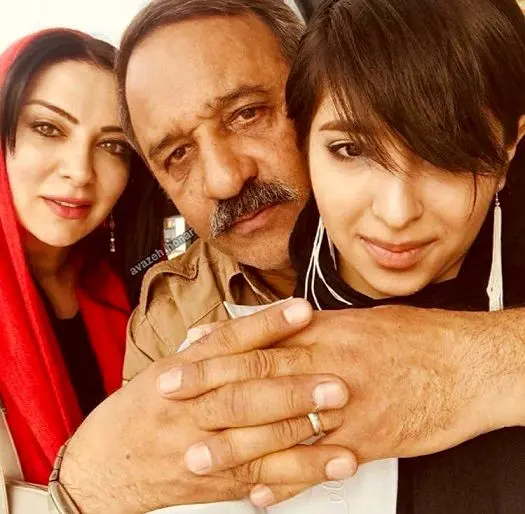 سلفی جالب زن و شوهر بازیگر با دخترشان