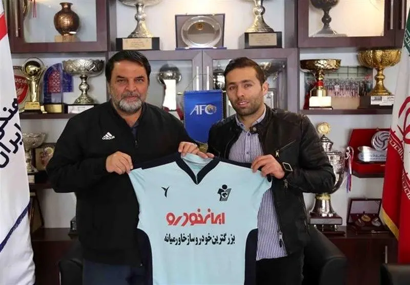 مهاجم سابق استقلال به پیکان پیوست