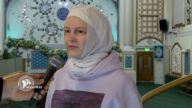 گفت وگوی دختر انگلیسی مسلمان شده در لندن
