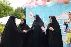 ویژه برنامه "ماه دخت" در بوستان بهشت مادران برگزار شد

