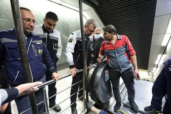 نبود قطعه تنها دلیل خاموشی بلندمدت پله برقی در مترو است