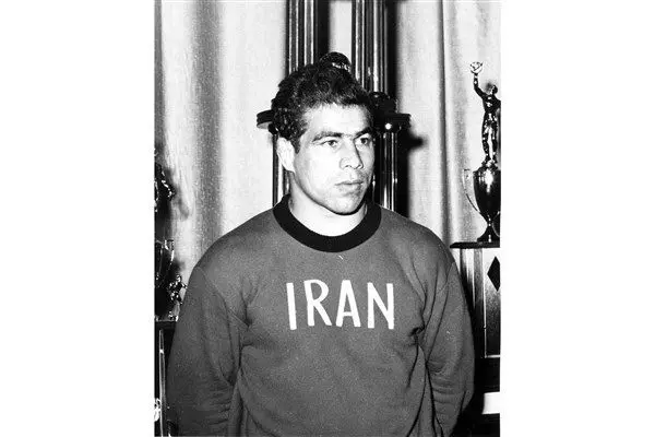 برای نخستین بار صفحاتی از دفترچه خاطرات غلامرضا تختی به نمایش در می آید