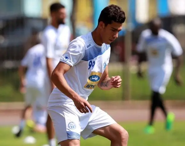 مصدومیت مهاجم استقلال در تمرینات