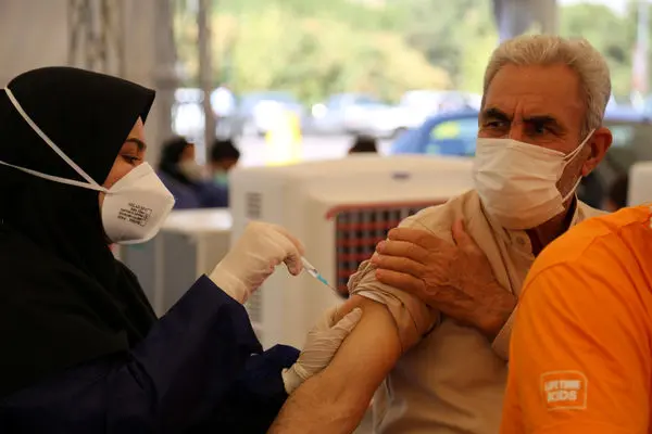 واکسیناسیون سیار شهروندان شمال شرق تهران  در 10 مسجد شاخص