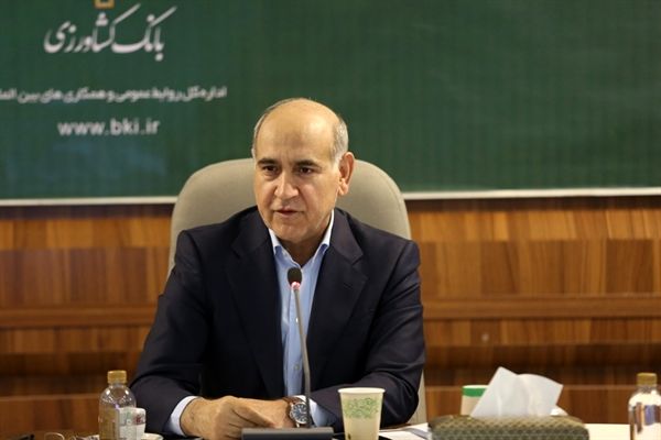 برنامه ضربتی بهبود عملکرد بانک کشاورزی با قوت پیش می رود

