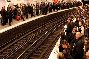 اعتراض و اعتصاب در فرانسه ادامه دارد