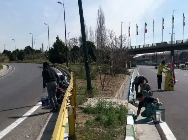 رنگ آمیزی 35 هزار متر طول از جداول بزرگراه شهید یاسینی
