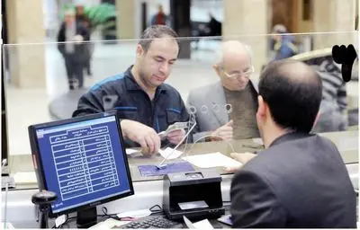 وفور شعب بانک‌ها
