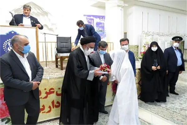 به امدادگران کمیته امداد درود می فرستم