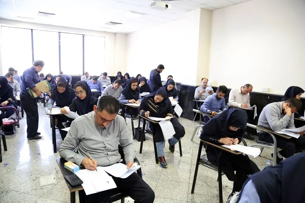 برگزاری آزمون تغییر وضعیت کارکنان ساعتی شرکت شهروند

