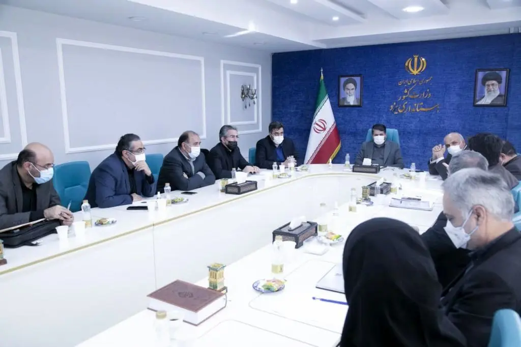 سرمایه‌گذاری در حوزه‌ صنایع پاک و پیشرفته