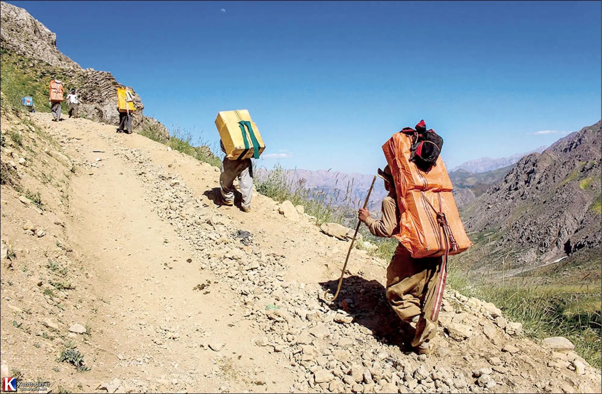 کولبران بیمه نمی شوند‬‎
