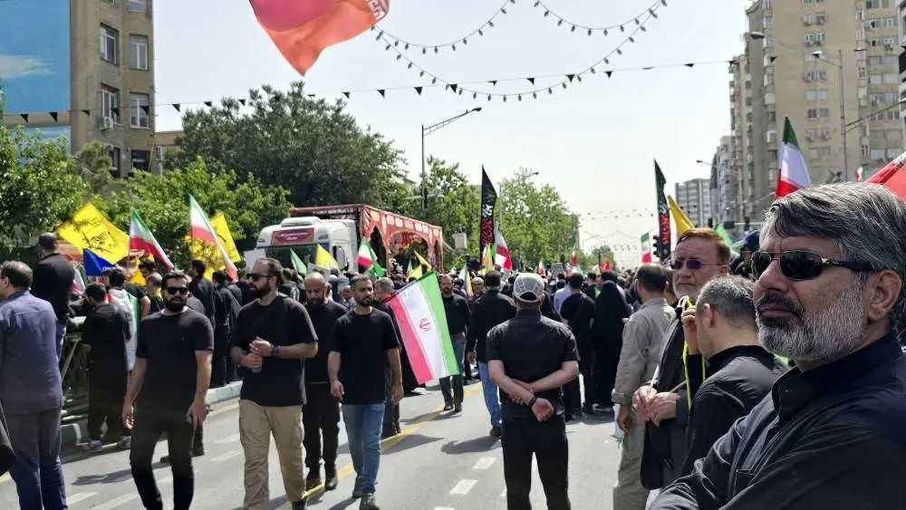 ادای احترام منطقه ۴ به "شهدای اقتدار"